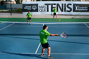 ‘Més que Tennis’ compleix 10 anys promovent la inclusió de joves amb discapacitat