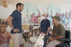 Rafa Nadal y la fundación, protagonistas del programa de TVE ‘Donde viajan dos’